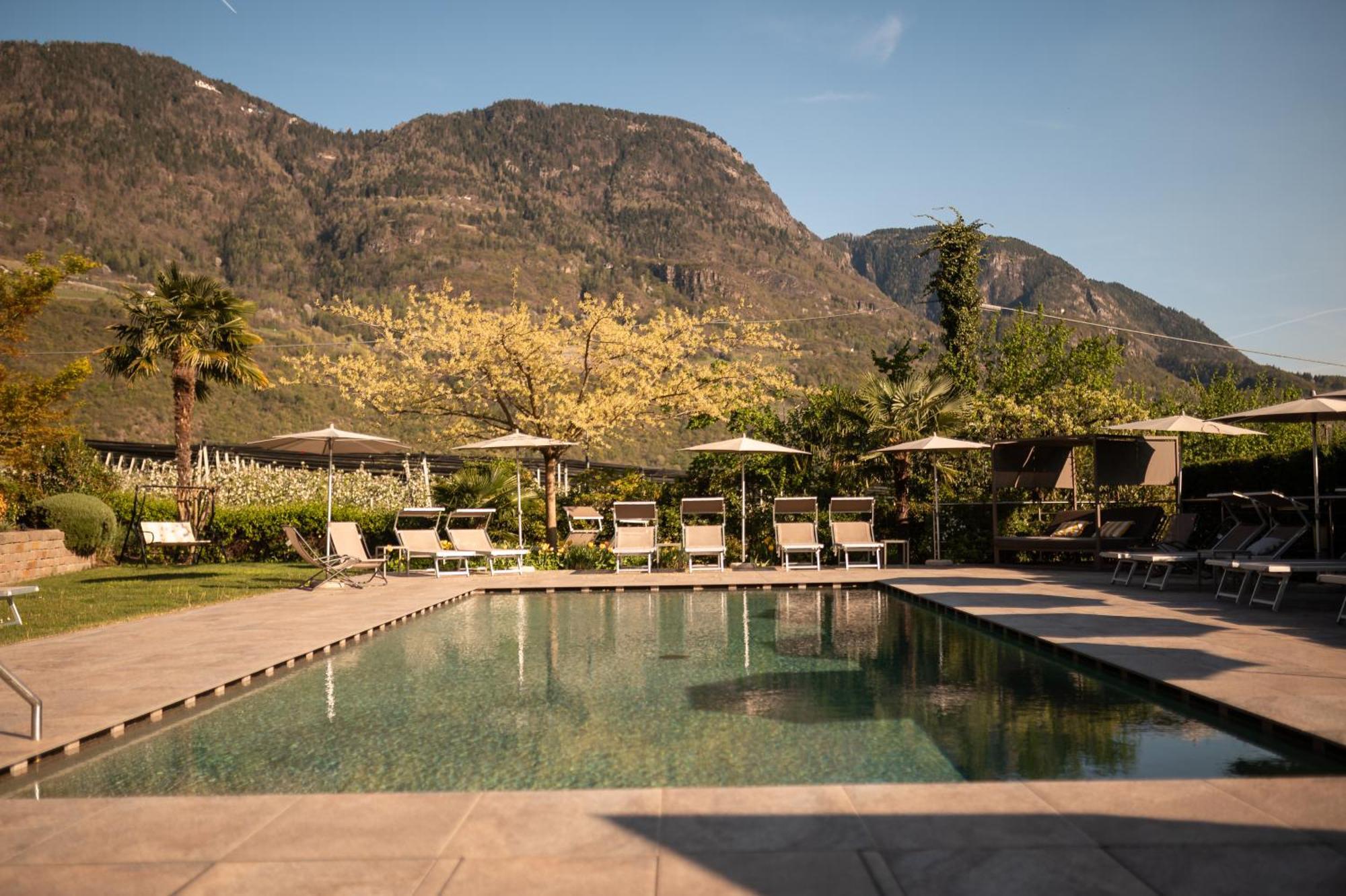 Hotel Salgart Merano Bagian luar foto