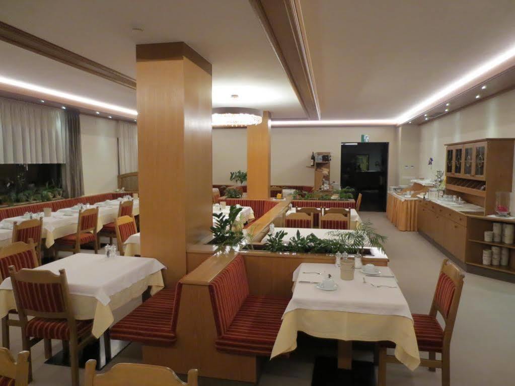 Hotel Salgart Merano Bagian luar foto